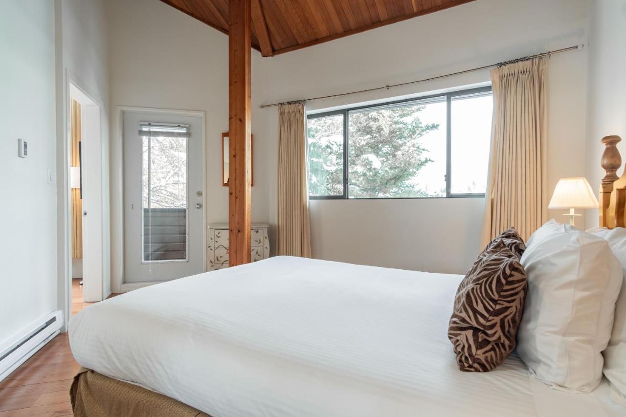 Rainbow By Outpost Whistler Villa Luaran gambar