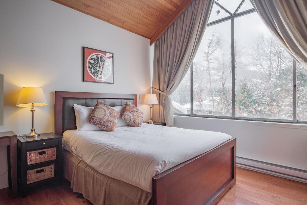 Rainbow By Outpost Whistler Villa Luaran gambar